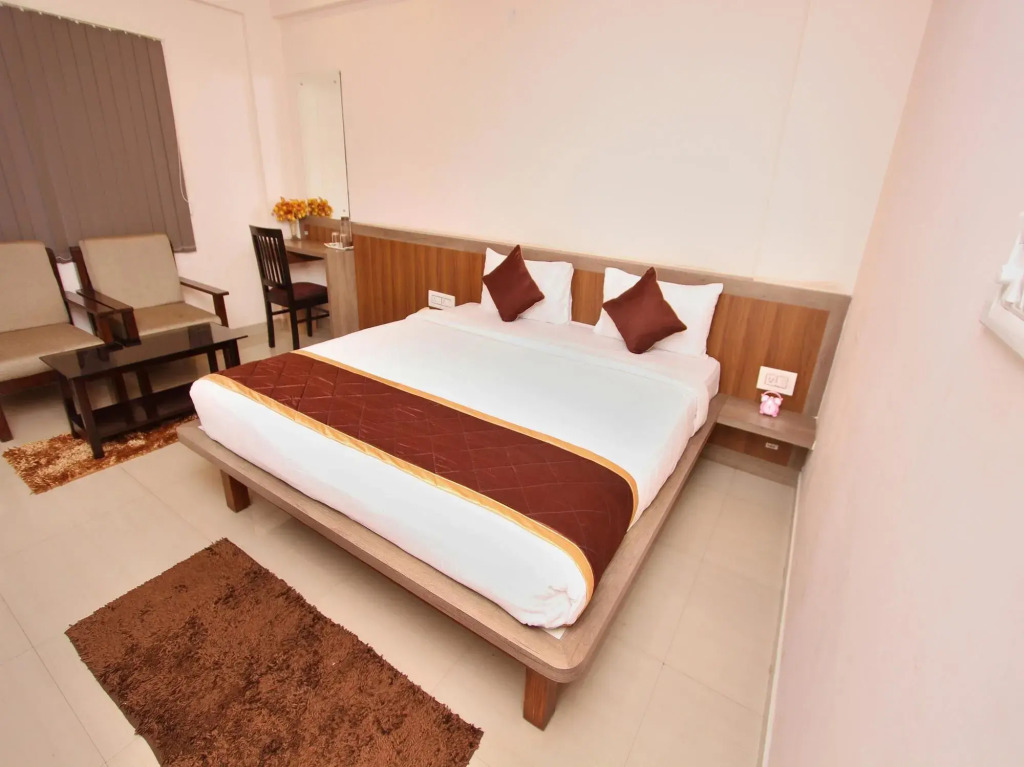 Oom Rooms Polo Inn By OYO Rooms