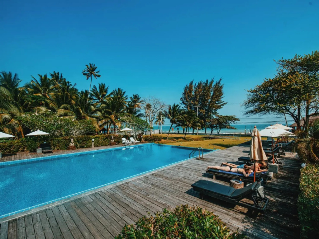 Nana Beach Hotel