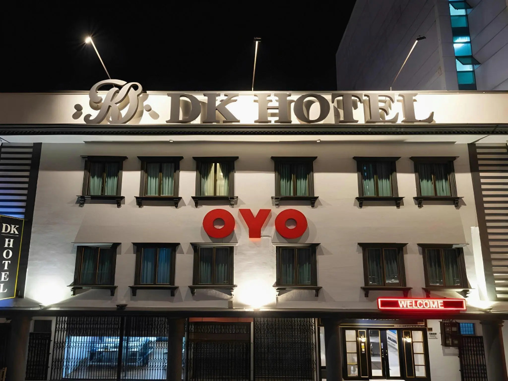 Oyo 490 Dk Hotel