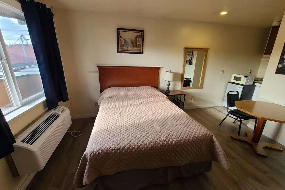 K&E Motor Inn