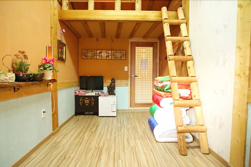 Jeonju Gangryeongjeon Guesthouse