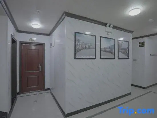 Huangping Golden Harbor Business Hotel