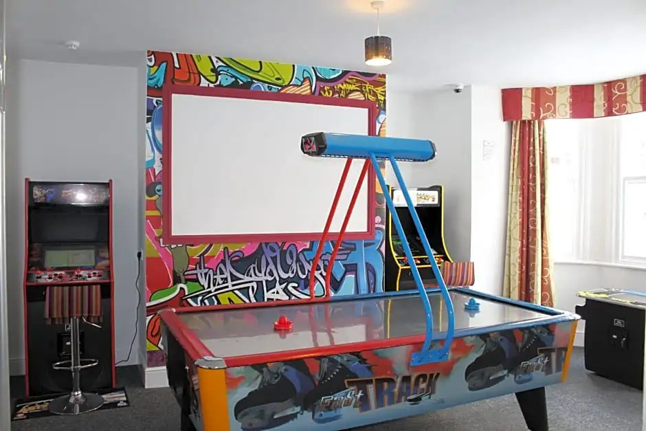 Backpackers Blackpool Hotel & Suites