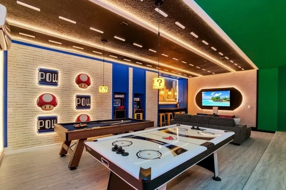 Dynamic 15 Bed With Character Bedrooms Pool, Spa! 15 Villa