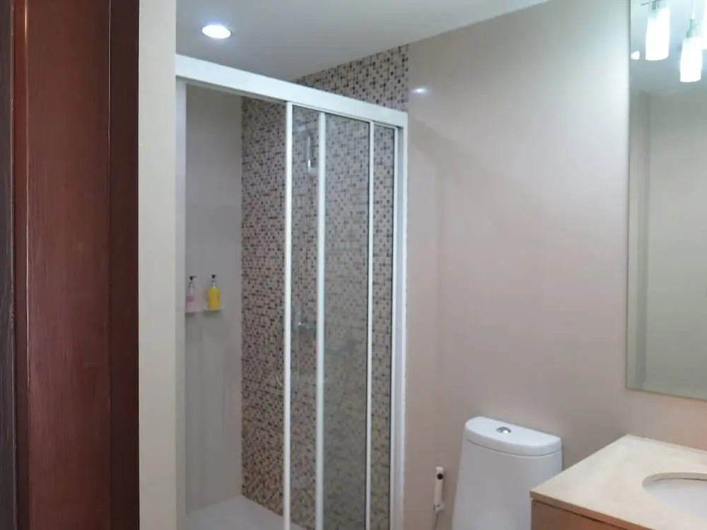 7A - 2 Bedrooms and 2 Bathrooms Located at Downtown Apartment With Shared Pool