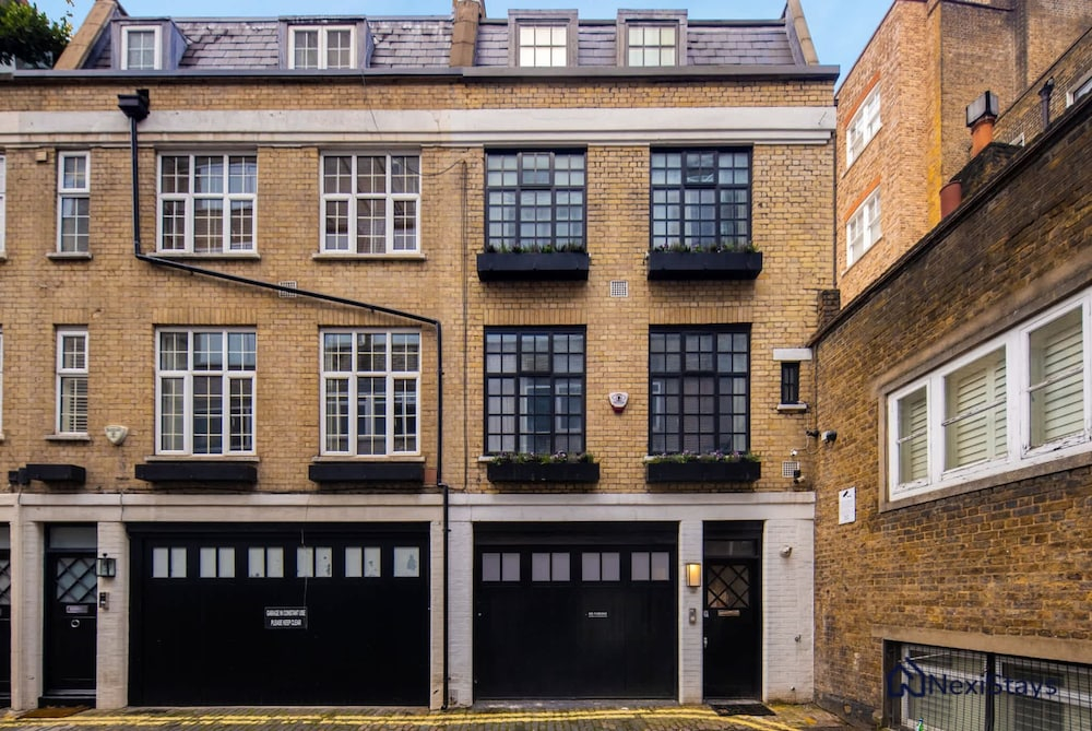 5 Mins Walk to Bond Street Marylebone Townhouse