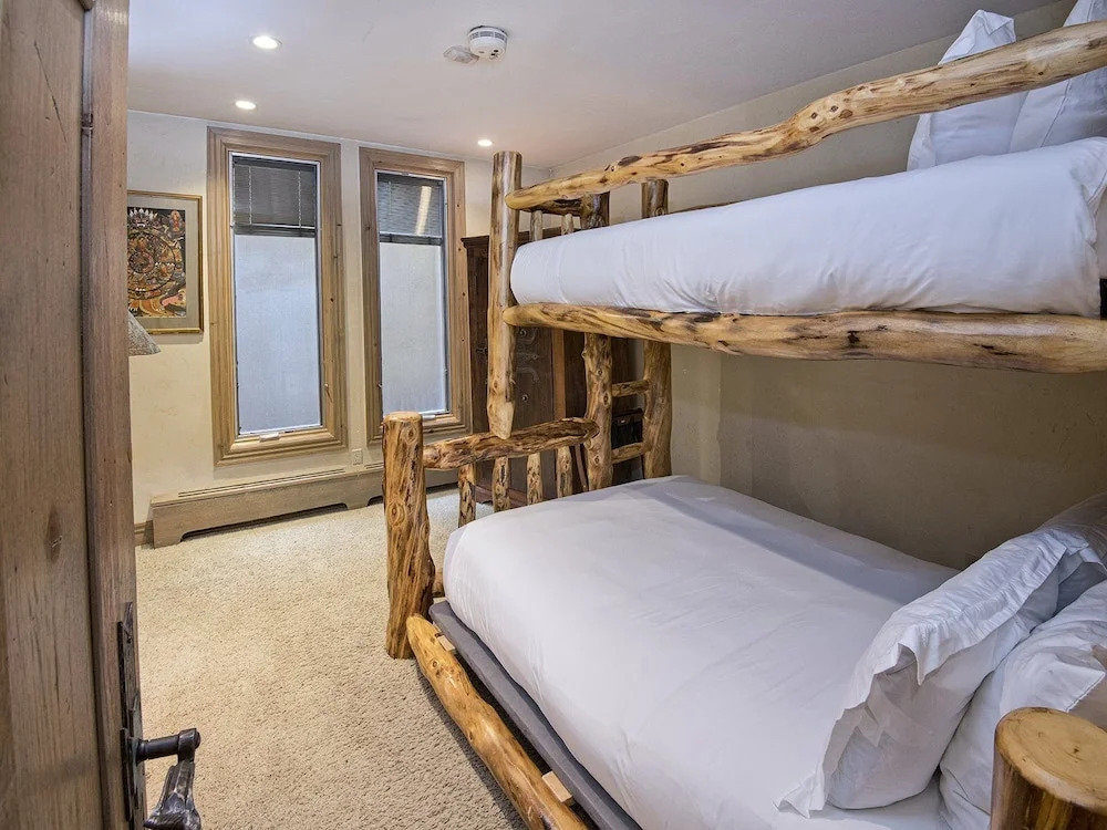 Village Center 5H condo