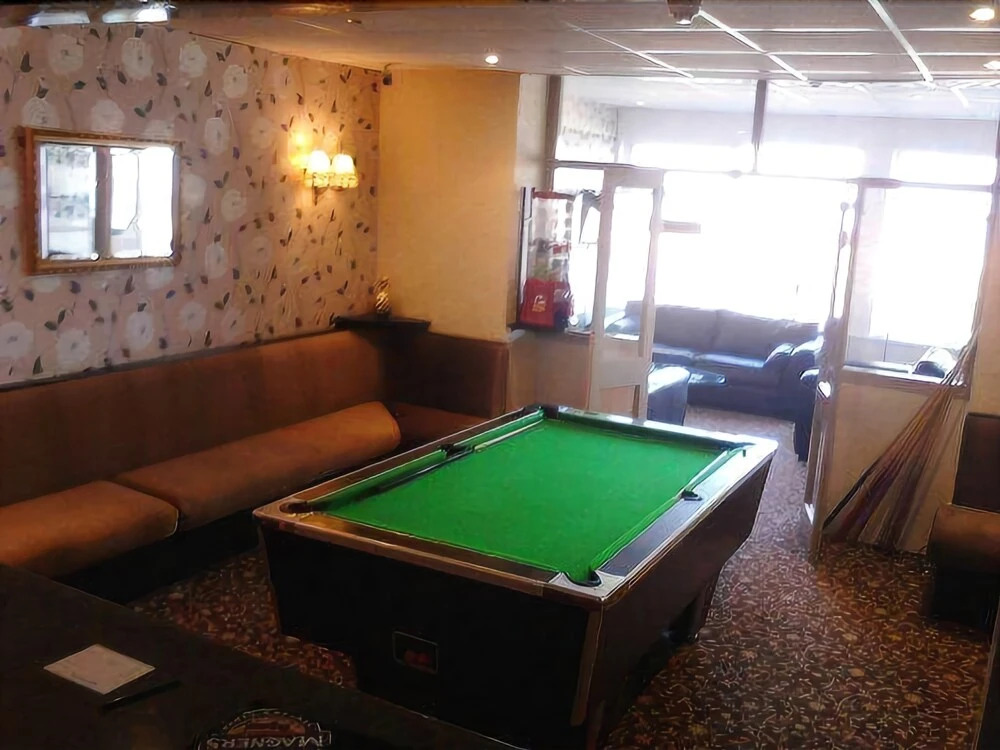 Oakwell Hotel