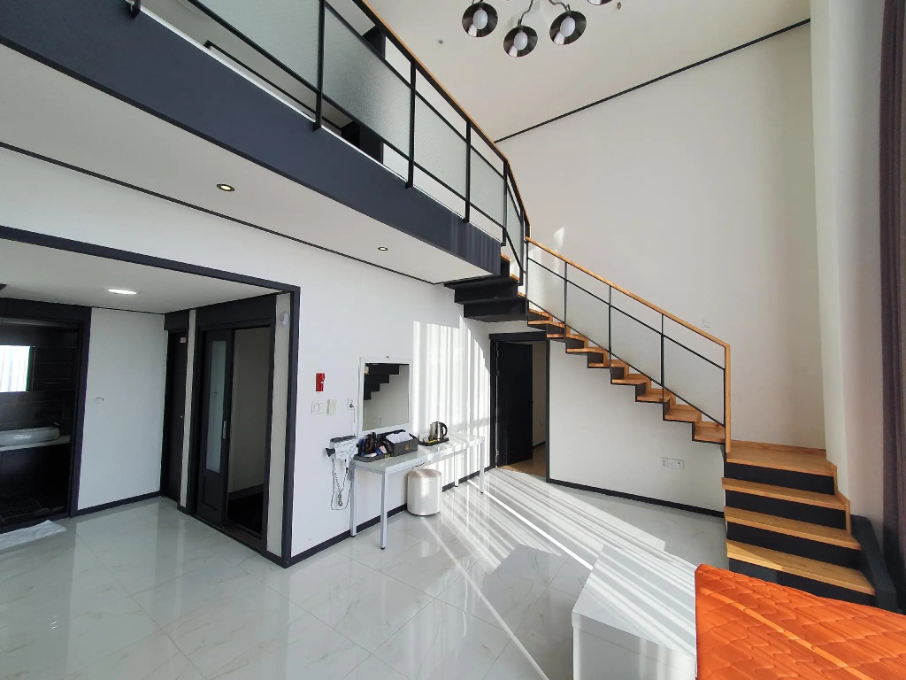Yeosu Thestay Hostel