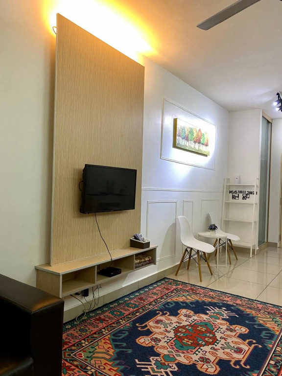 Private Studio Viana Court Service Apartment 3 with private parking