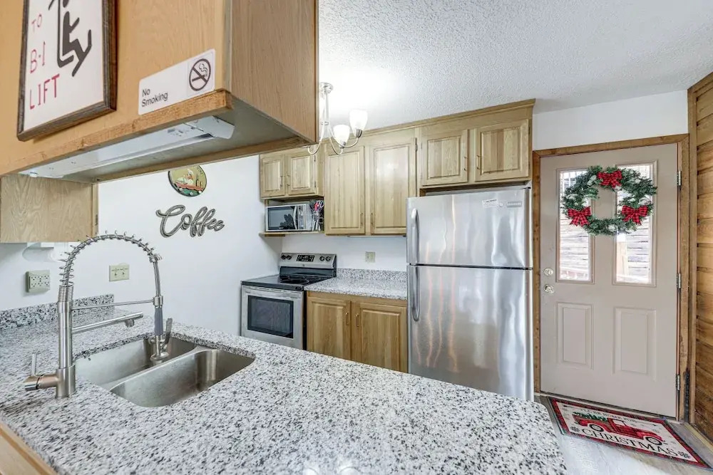 Angel Fire Resort Condo, 400 Feet to Chile Express