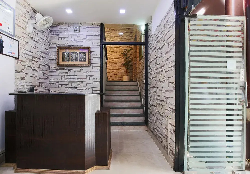 FabHotel Kailash Colony Metro Station