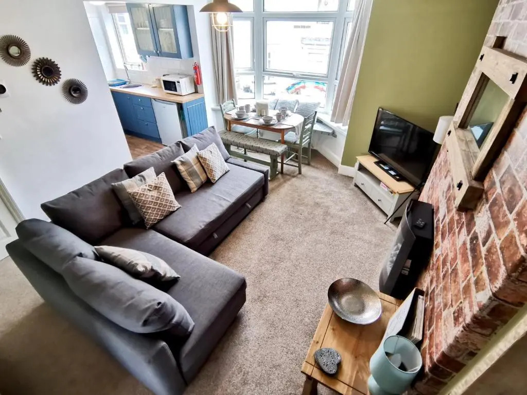 Driftwood Apartment