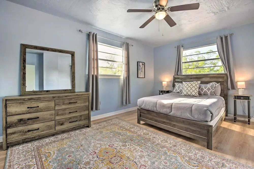 Centrally Located Home - 7 Miles to Siesta Key