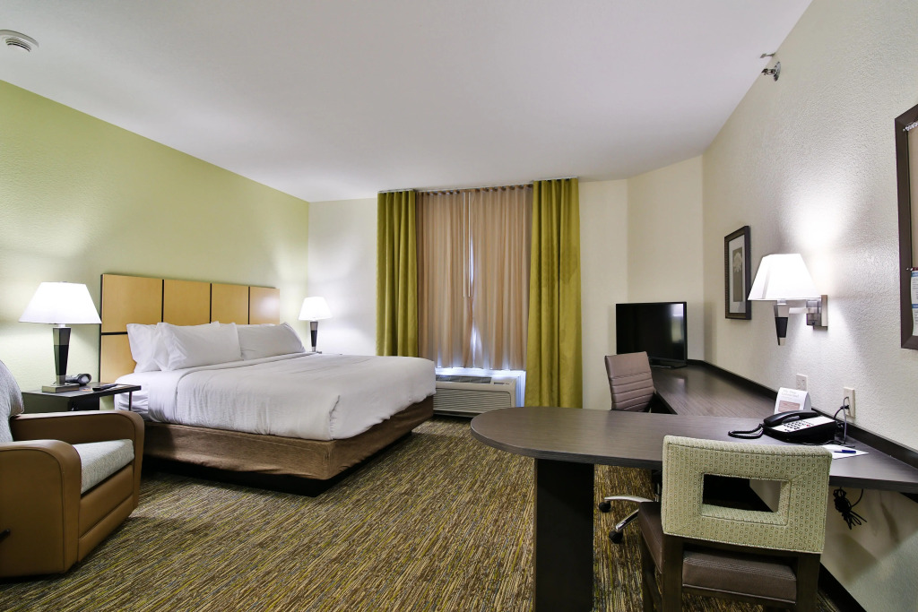 Candlewood Suites Bismarck