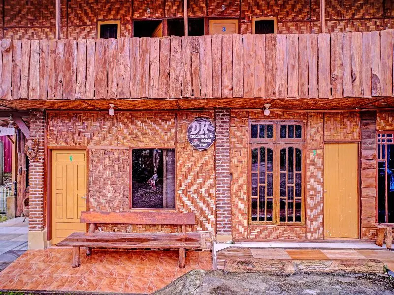 OYO 90209 DK Singarimbun Berastagi Homestay