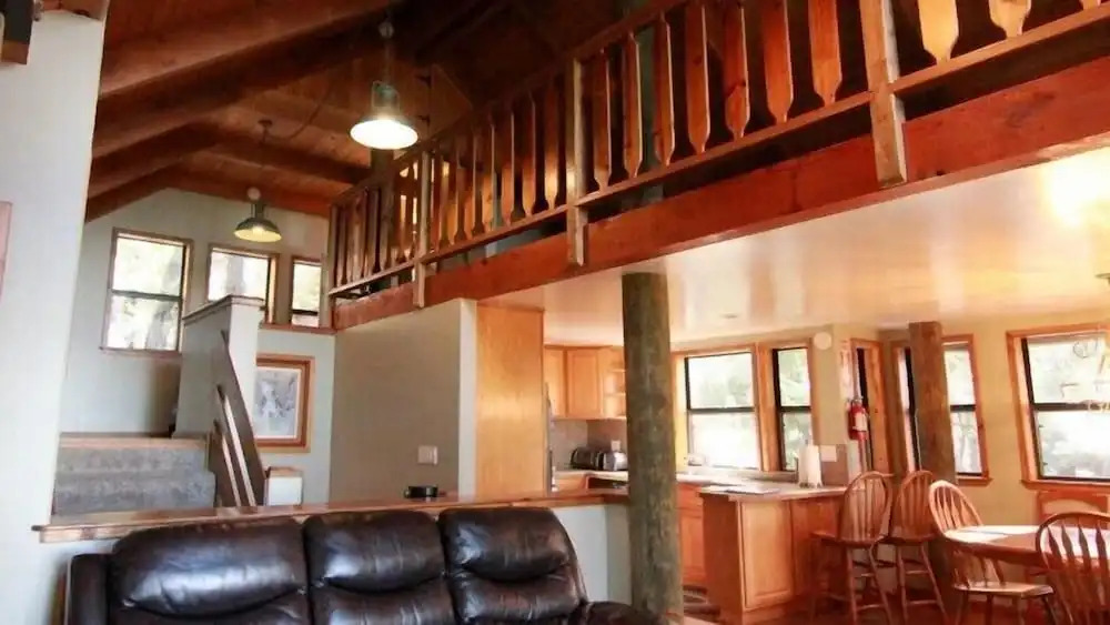 Scenic Wonders Treehouse Lodge 2 Bedroom
