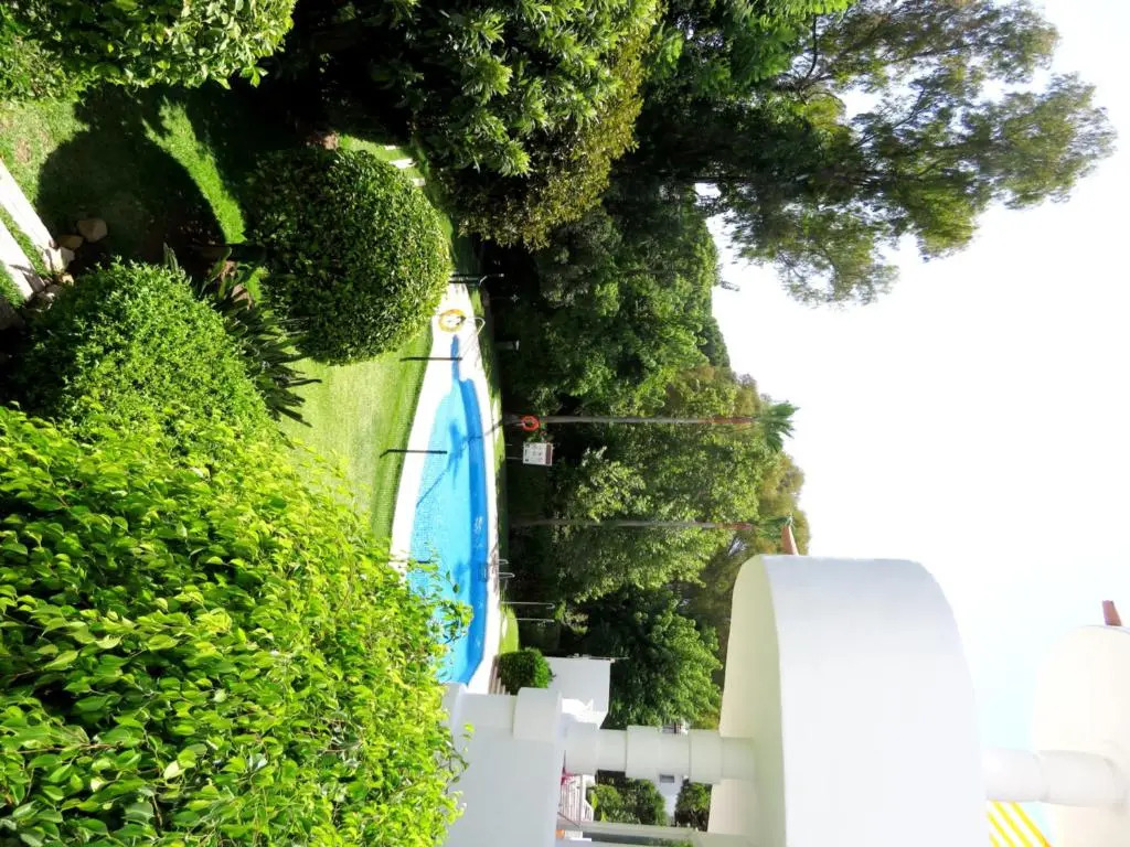 Calle Pinos De Calahonda