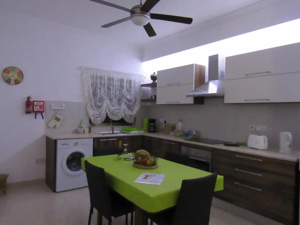 Central Studio Apartment