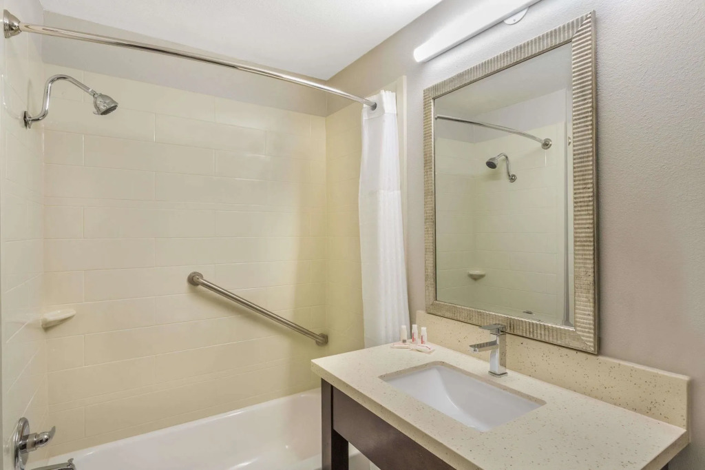 Comfort Inn & Suites North Little Rock JFK Blvd