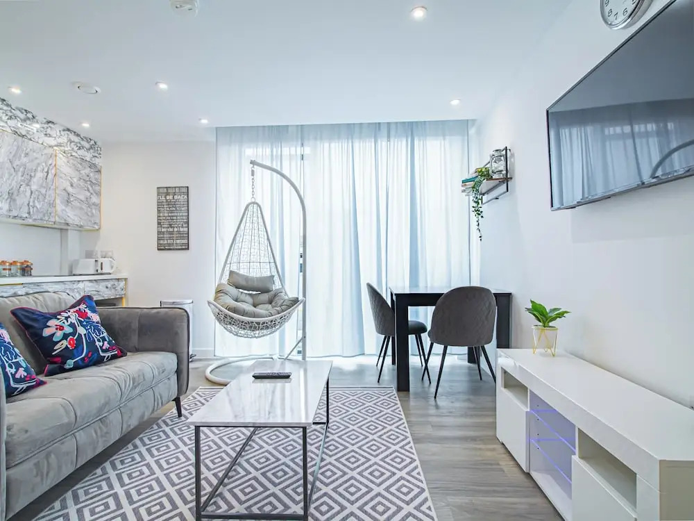 Avo Apartment - Modern Style & Great Location
