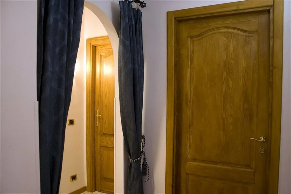 Mr. Rome Guest House