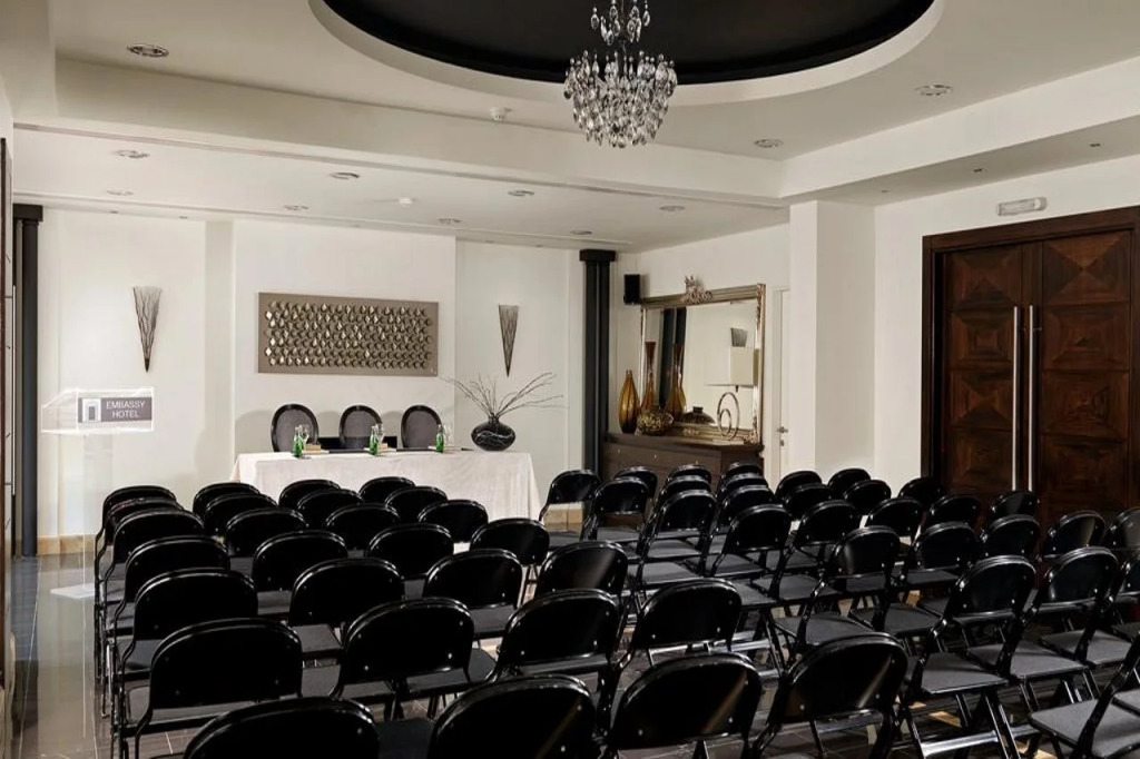 Best Western Plus Embassy Hotel