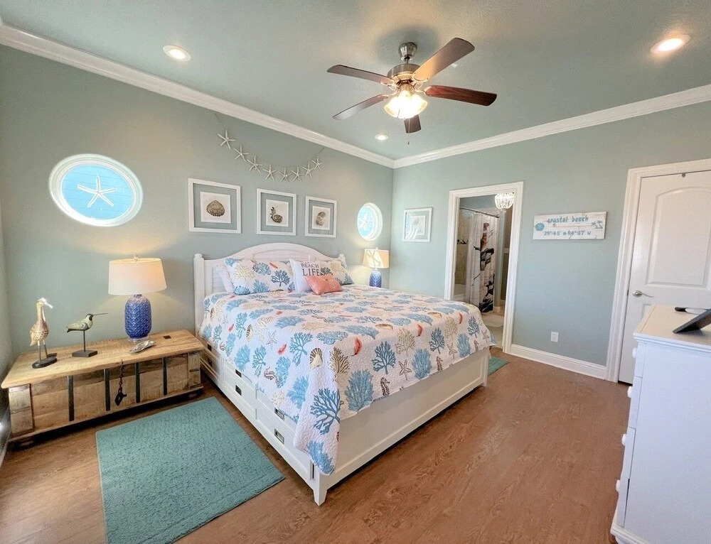 Hooked On A Feeling 3 Bedroom Home by RedAwning