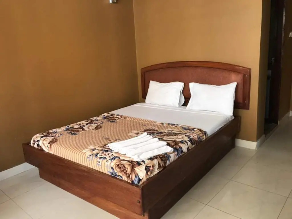 Iris Hotel