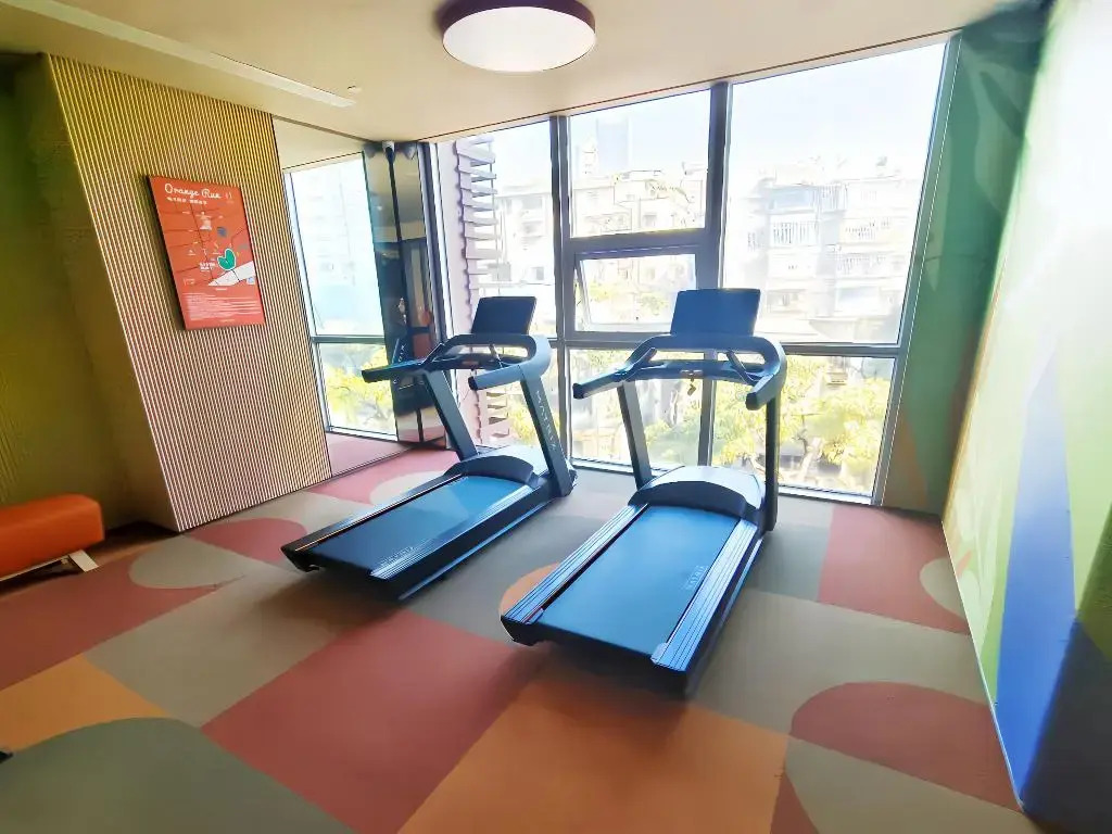 7 Days Premium Hotel