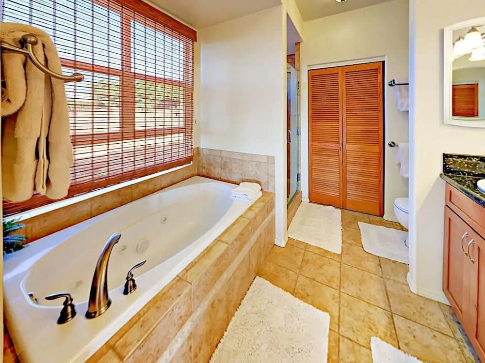 Kauhiwai Home 2 Bedrooms 2 Bathrooms Home