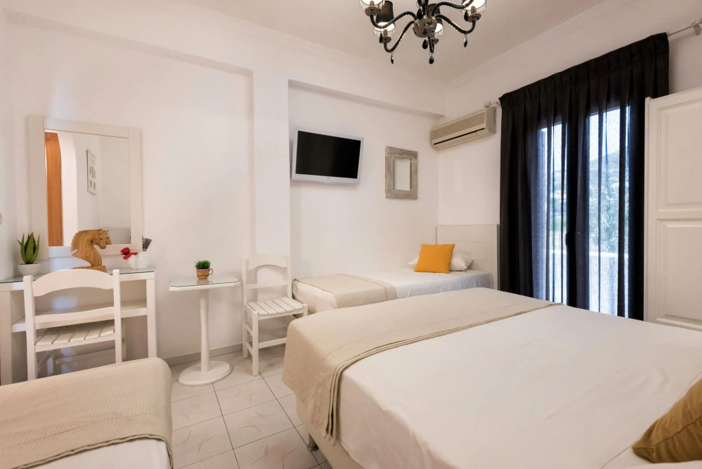 Panos Luxury Studios