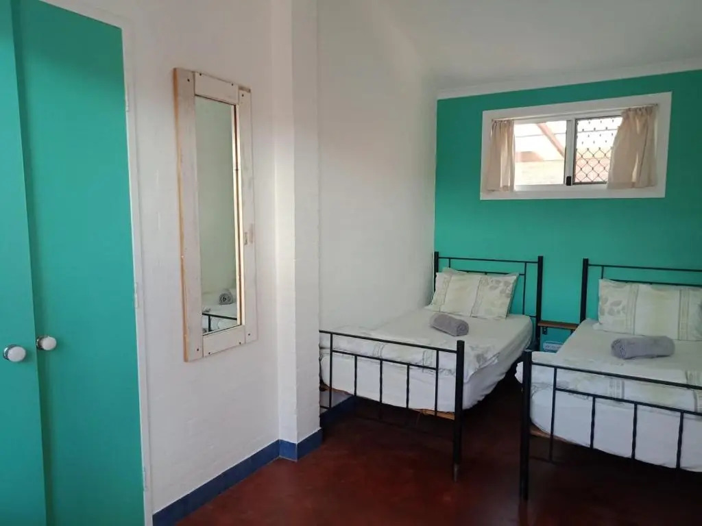 Ozzie Pozzie Backpackers