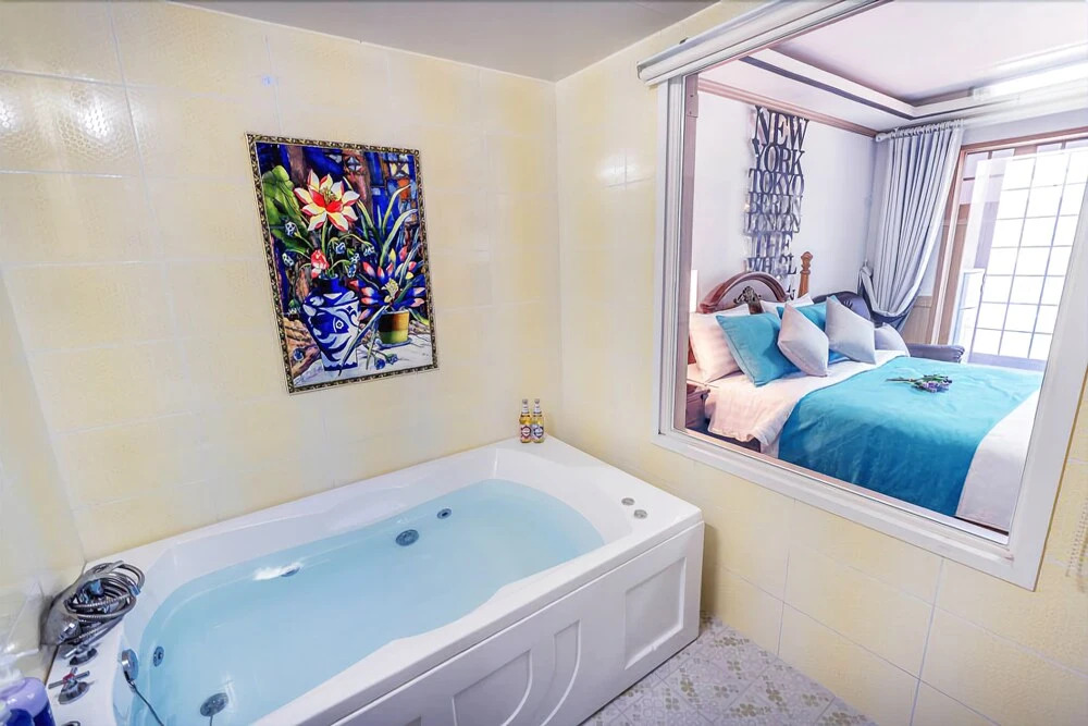 Geojedo Whirlpool Pension (pets friendly)