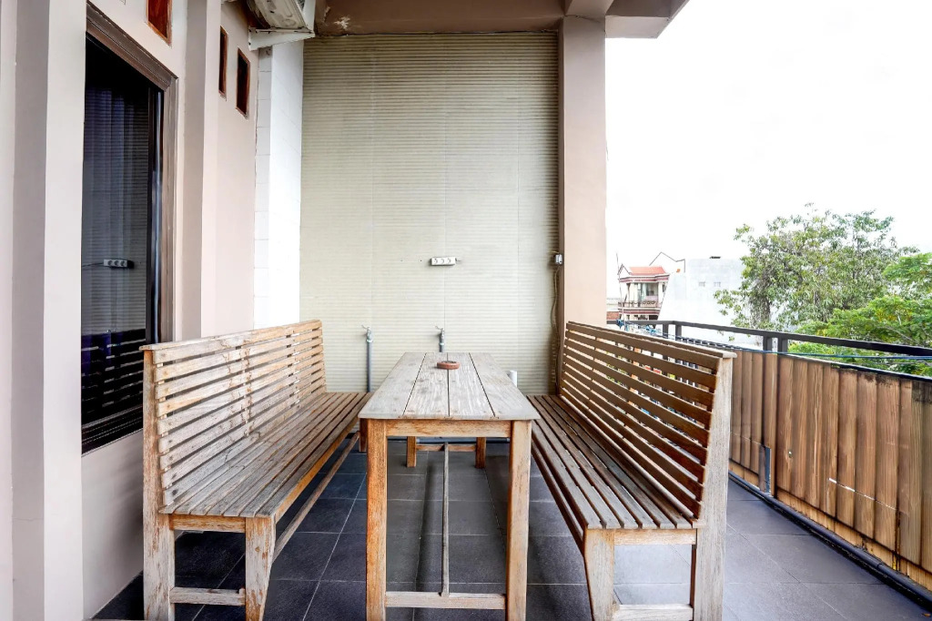 OYO Flagship 90890 Bratang Gede Residence