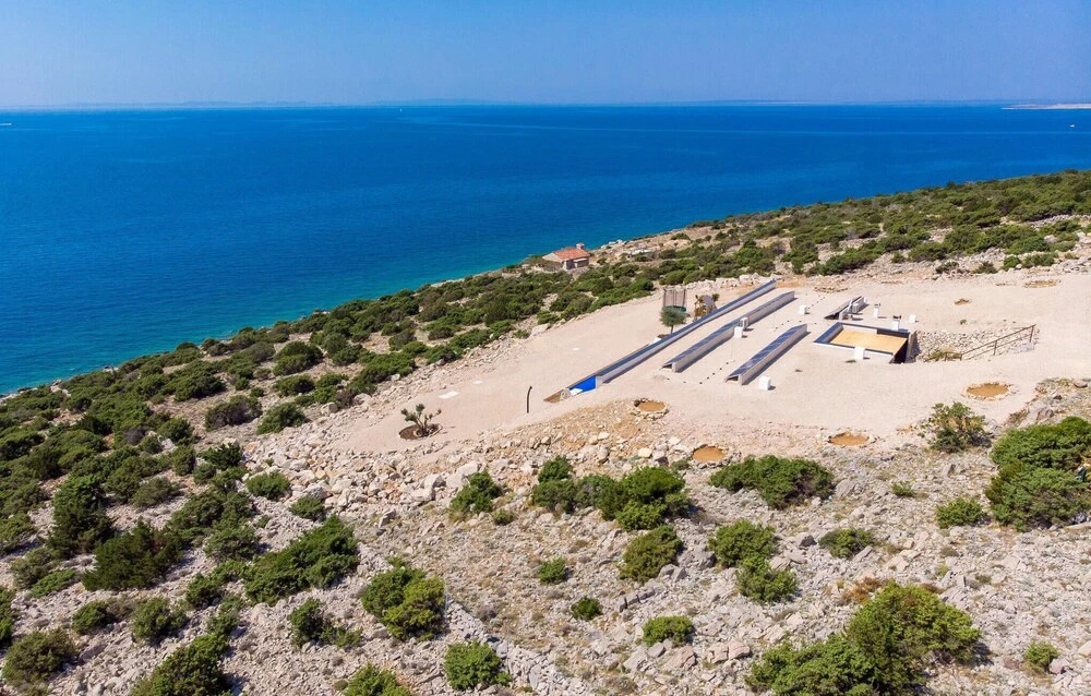 Amazing Home in Kosljun With 4 Bedrooms, Wifi and Private Swimming Pool