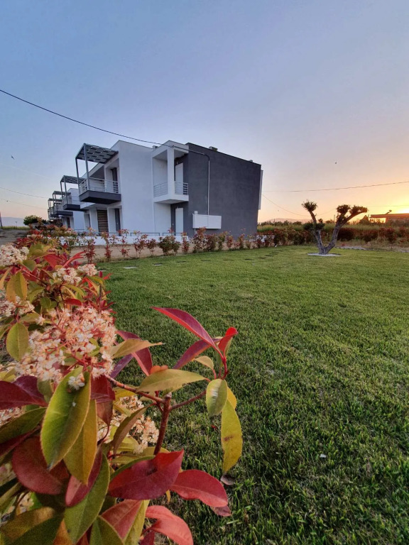 Thalassa Complex