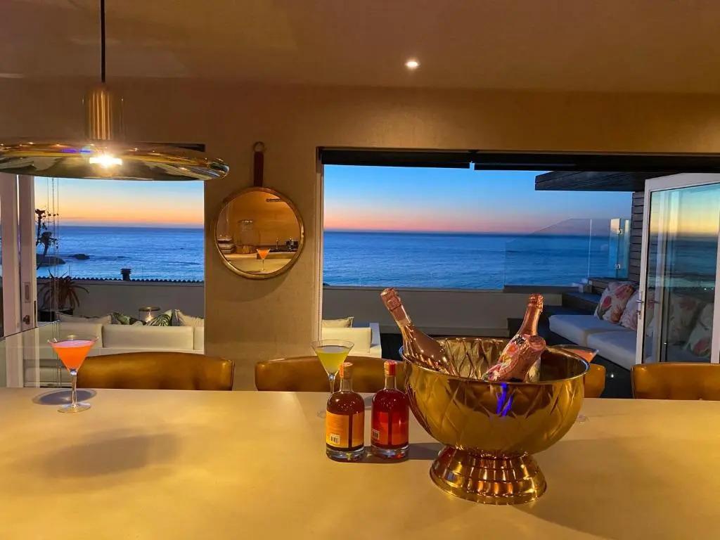 Clifton YOLO Spaces - Clifton Private Beach Villa