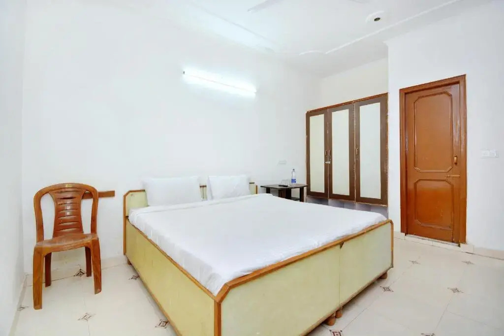 Hotel Samrat by OYO Rooms