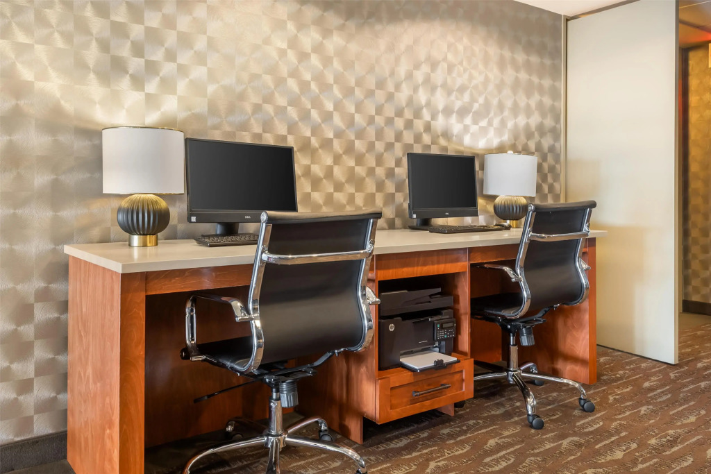 Best Western PLUS Calgary Centre Inn