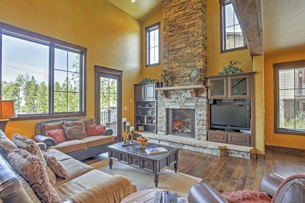 Lavish Fraser Townhome With Deck & Mountain Views!