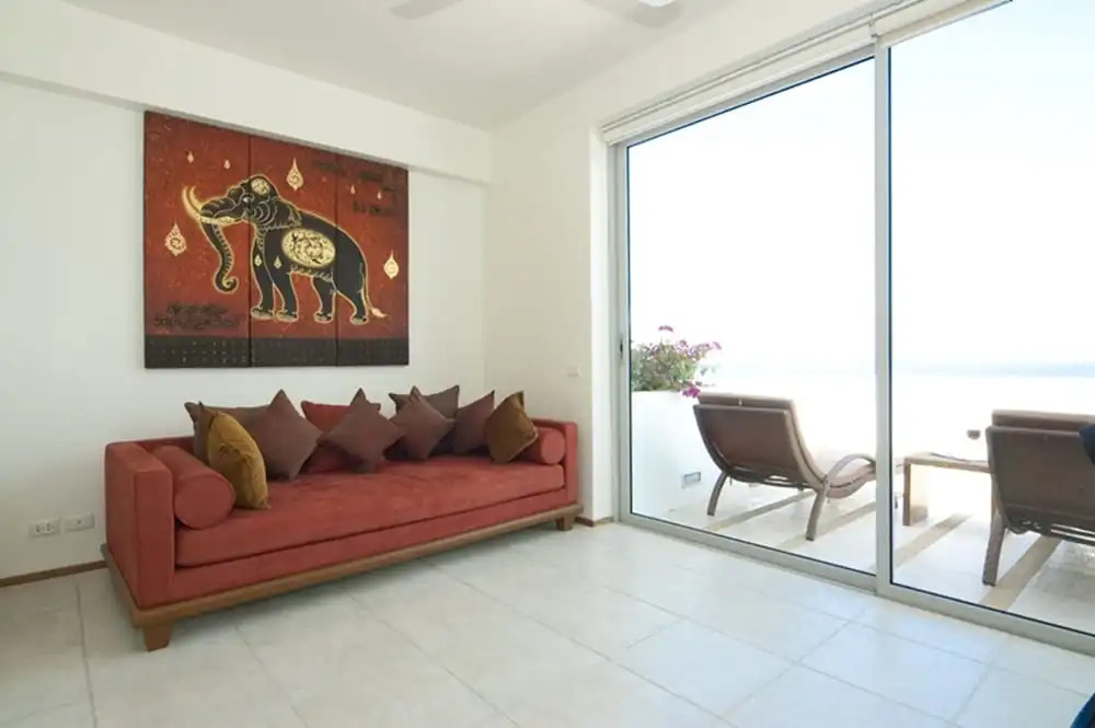 The Plantation B7 APT by PIPS