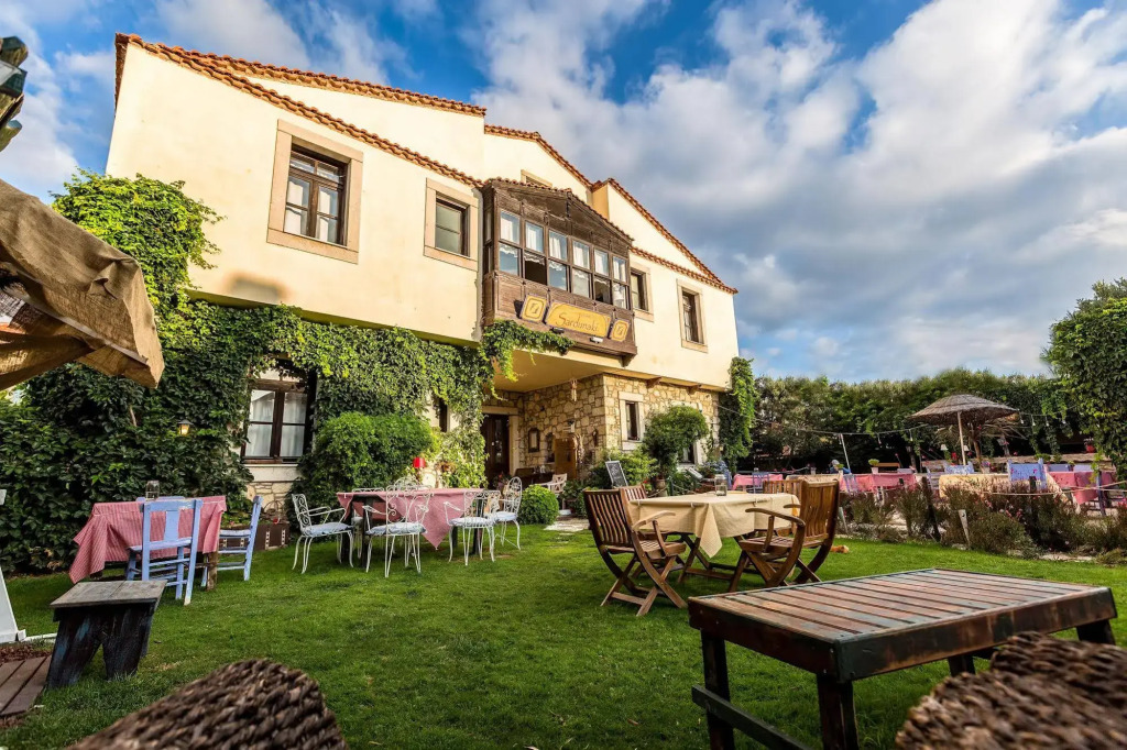 Sardunaki Konak Hotel