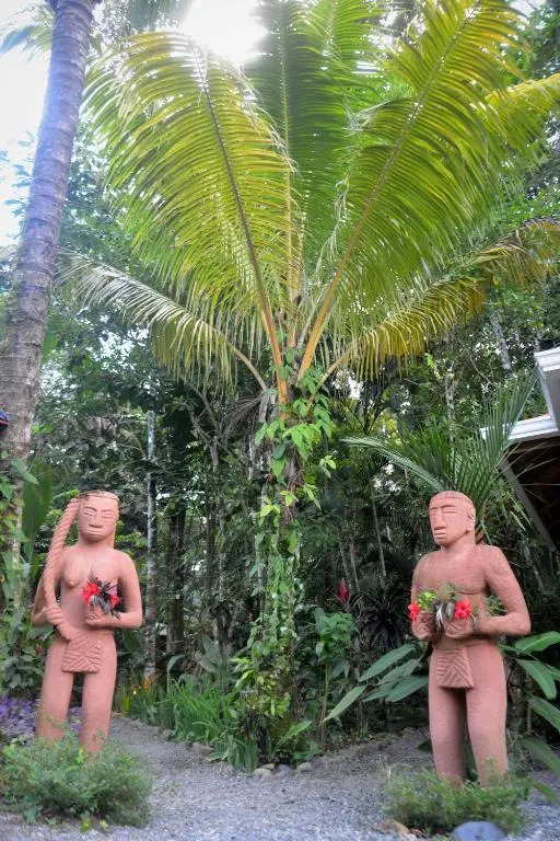Pachamama Nueva River side Bungalows Punta Uva