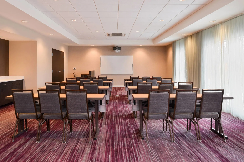 Courtyard by Marriott Toledo North