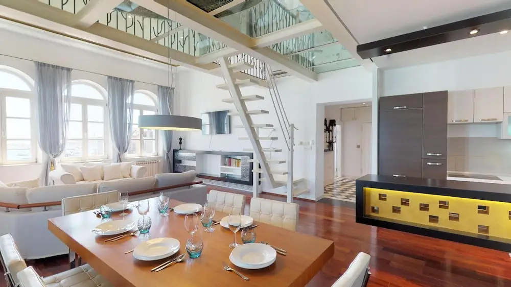 Bajamonti Penthouse in Desković Palace
