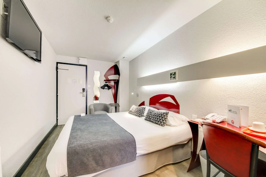 Brit Hotel Porte dEspagne