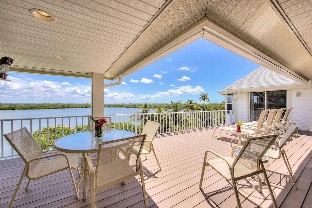 The White Ibis 5 Bedroom Home