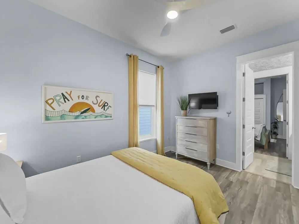 Tibidabo Beach House 3 Bedroom Home by RedAwning