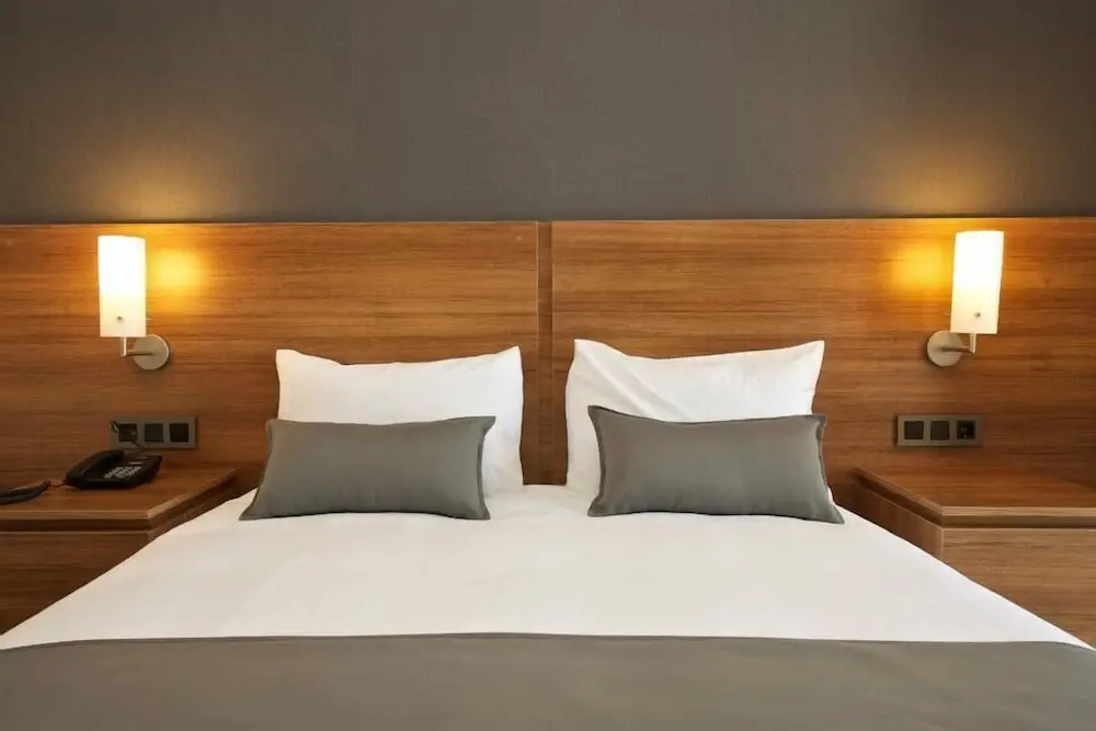Hotel 117